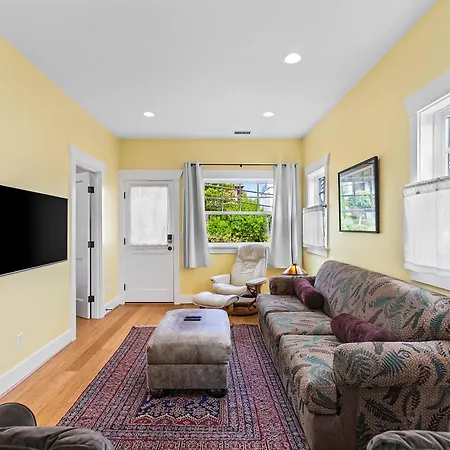 Phinney'S Newest Family House With Bbq